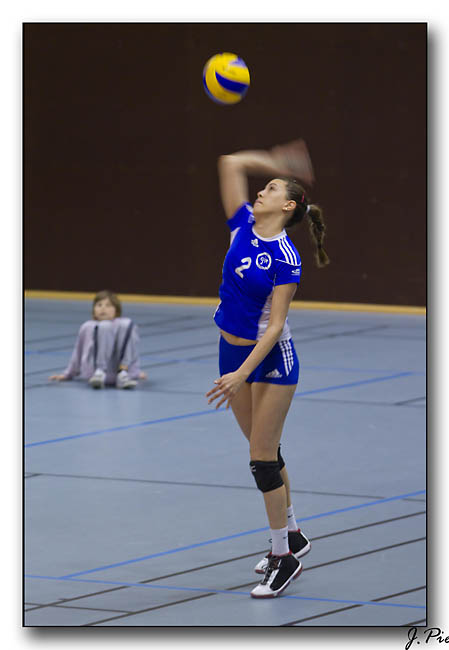 Volley11-03-12011