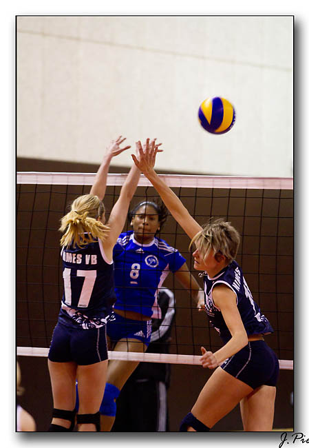 Volley11-03-12043