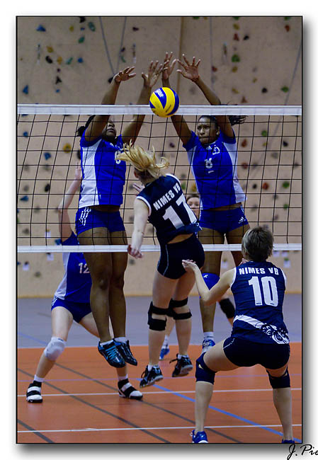 Volley11-03-12073