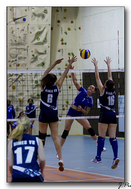 Volley11-03-12087